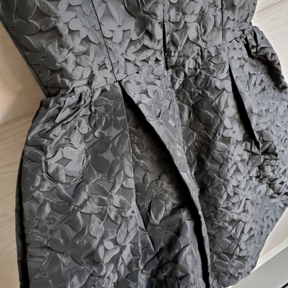 JUN & IVY Black Floral Embossed Formal Peplum Cocktail Dress - Picture 12 of 16